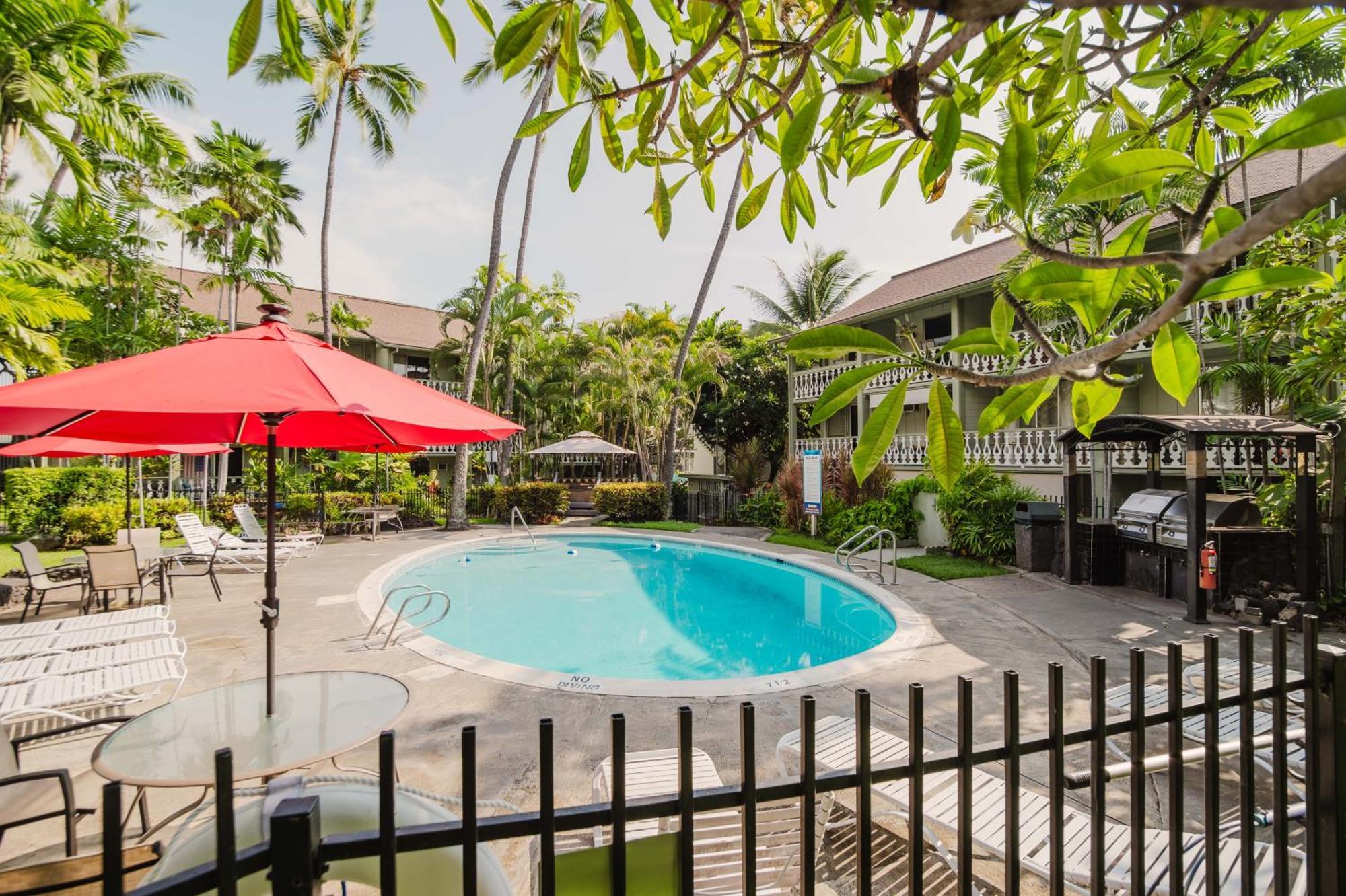 Downtown Hawaiian Paradise Condo With Hot Tub, Pool & Beach - Kona Islander Inn Kailua-Kona Esterno foto